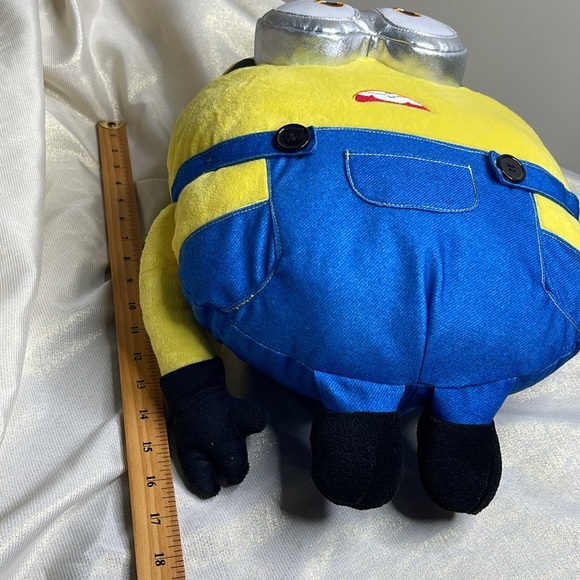 Universal City Studios Illumination Otto Minions Yellow Blue Plush Toy Goggles - Picture 6 of 7